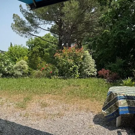 Climatisé Véranda Jardin Privé Сasa de vacaciones *